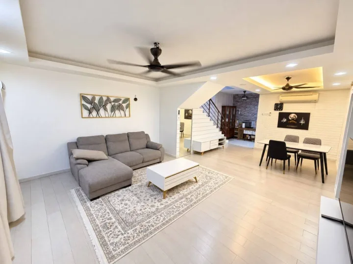 RENOVATED 16x60 - Jalan Nuri, Taman Scientex