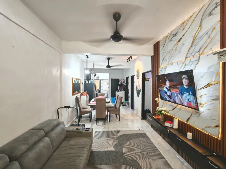 Teres 1 Tingkat, Taman Tasik Teratai, Serendah