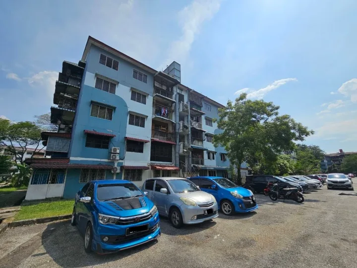 Flat PKNS Seksyen 18, Shah Alam
