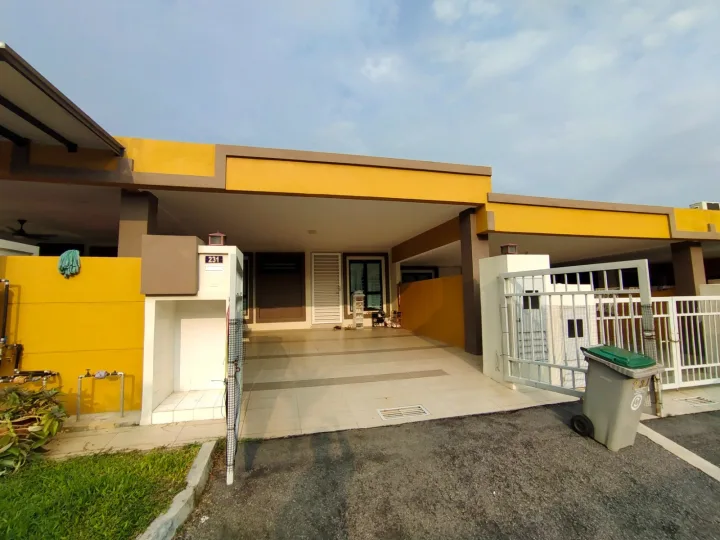 TAMAN BUKIT MAHOGANI