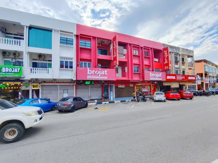 [Facing Main Road] 3-Storey Shoplot