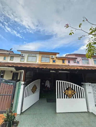 SP08 - RUMAH TERES DUA TINGKAT JLN. PERTAMA JAYA, SEMABOK MELAKA.