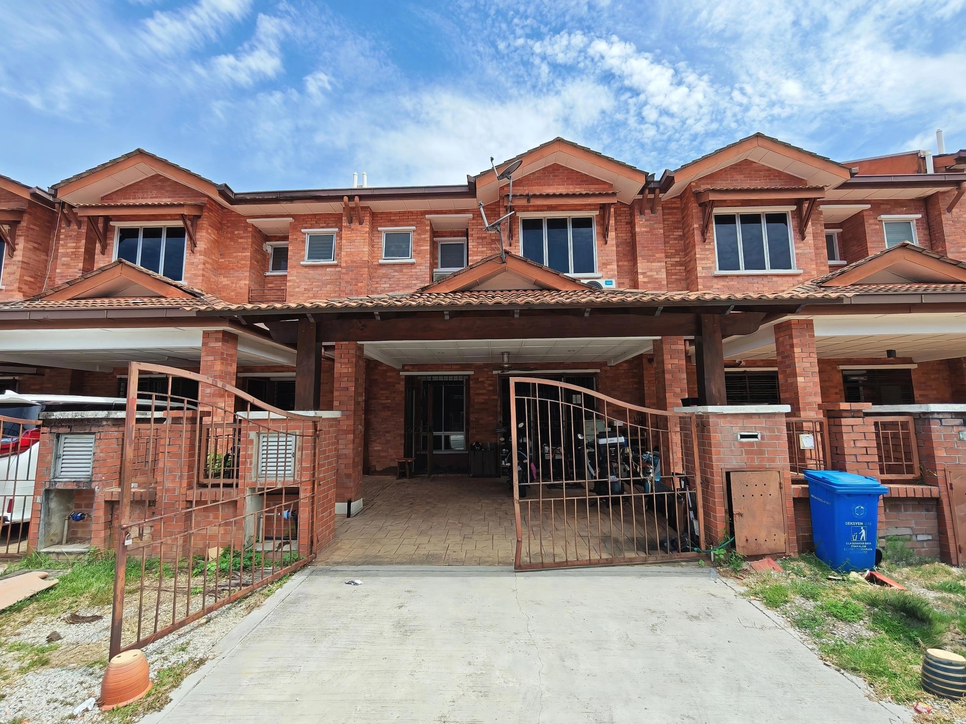 Superlink💥Double Storey Terrace, Alam Budiman, Shah Alam