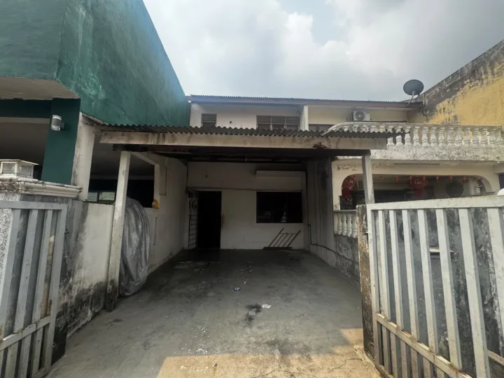 Teres 2 Tingkat Taman Puchong Indah, Puchong