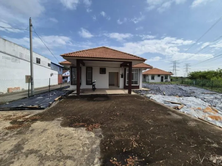 RUMAH BANGLO 1 TINGKAT UNTUK DIJUAL – TANJONG MINYAK, MELAKA