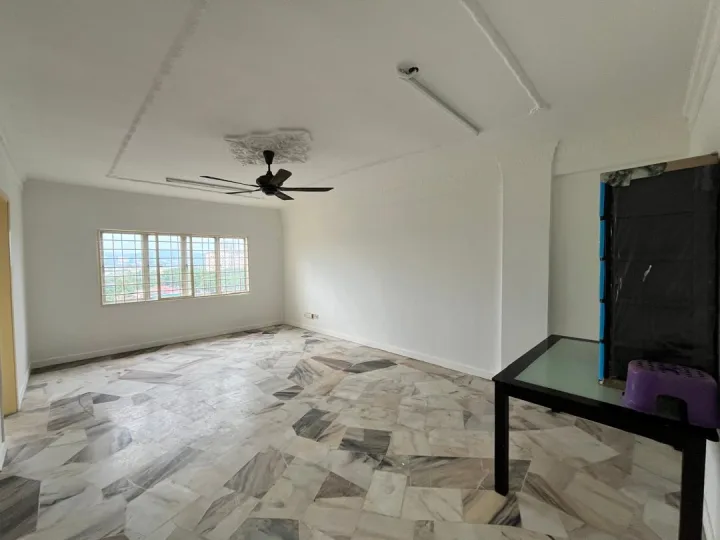 Kenaria Condominum. Level Atas Sekali