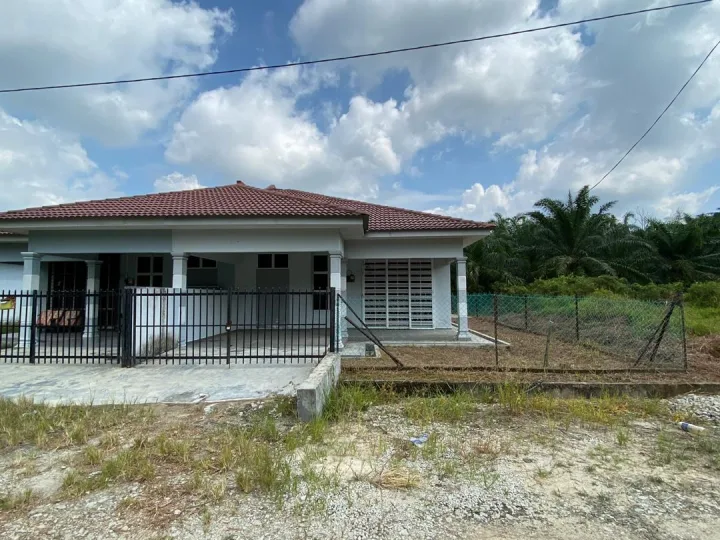 Semi D Setingkat Parit Putat, Sungai Rambai