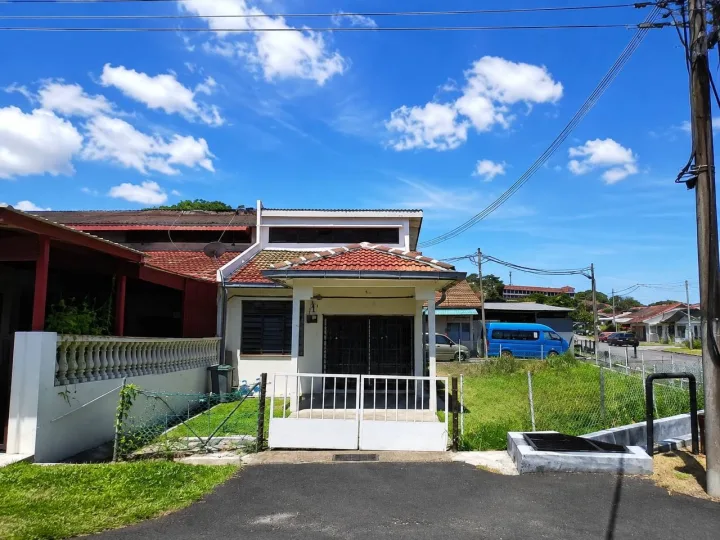 CORNER LOT Rumah Teres Setingkat Taman Seremban Jaya
