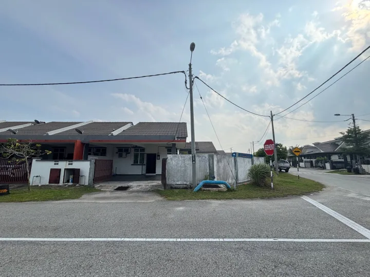 [CORNER LOT] RUMAH TERES FULLY FURNISHED KEMAMAN, BUKIT KUANG
