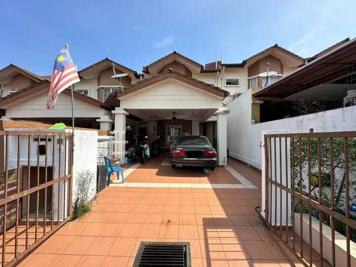 2 Storey House Seksyen 2, Taman Puncak Saujana, Kajang