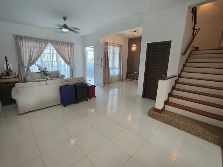 [FACING OPEN][FULLY RENOVATED] Kota Seriemas Superlink House