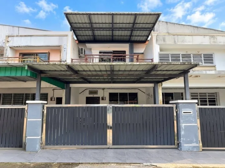 RENOVATED GOOD LOCATION - Jalan Camar, Taman Scientex