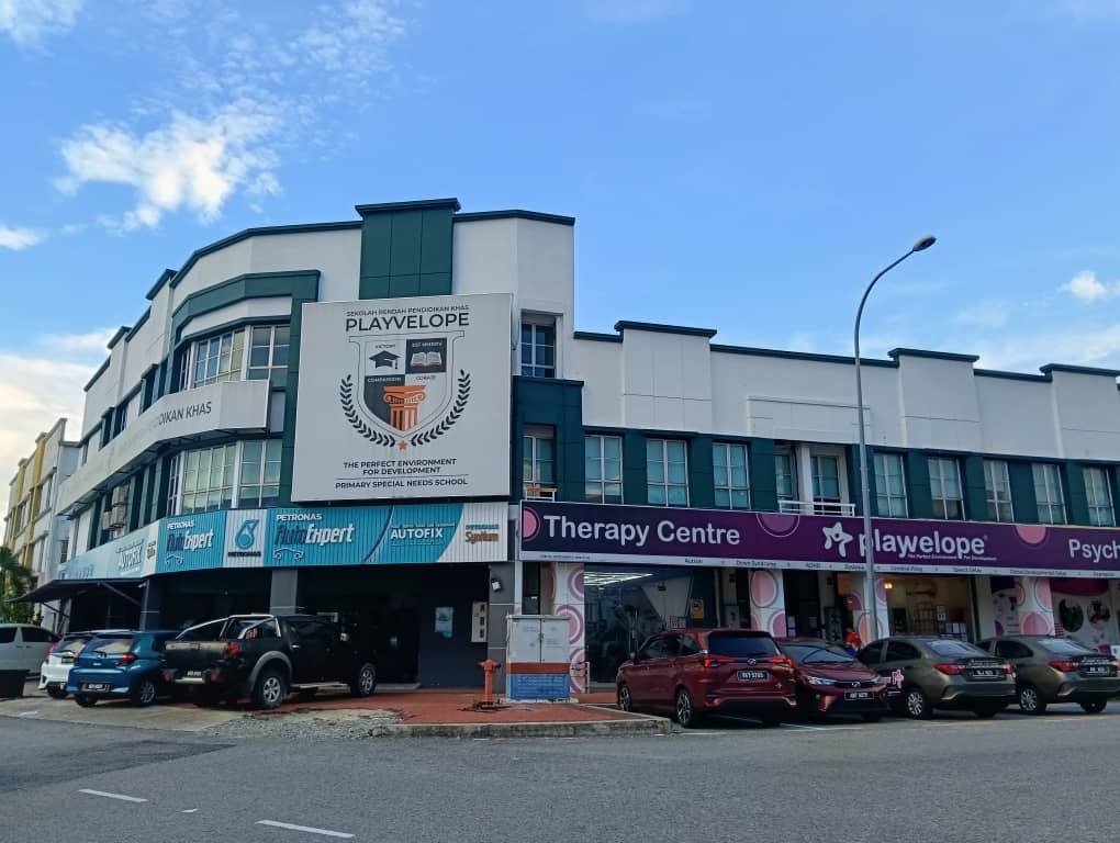 Hot Investment 3 Storey Corner Shop Office @ Dataran Kemuning, Senawang