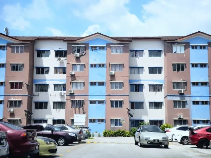 Iris Apartment @ Saujana Utama