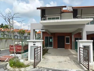 TAMAN PINGGIRAN BAYU