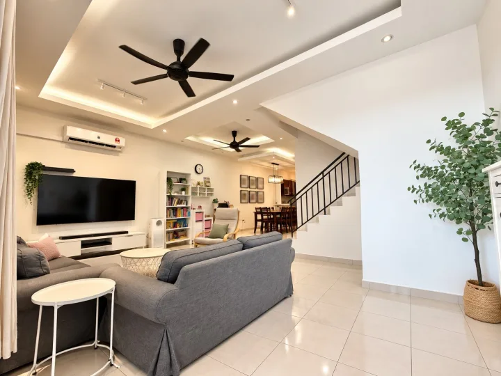 🏡 FOR SALE | EXTENDED & RENOVATED 2-STOREY TERRACE 📍 Bandar Hillpark, Puncak A
