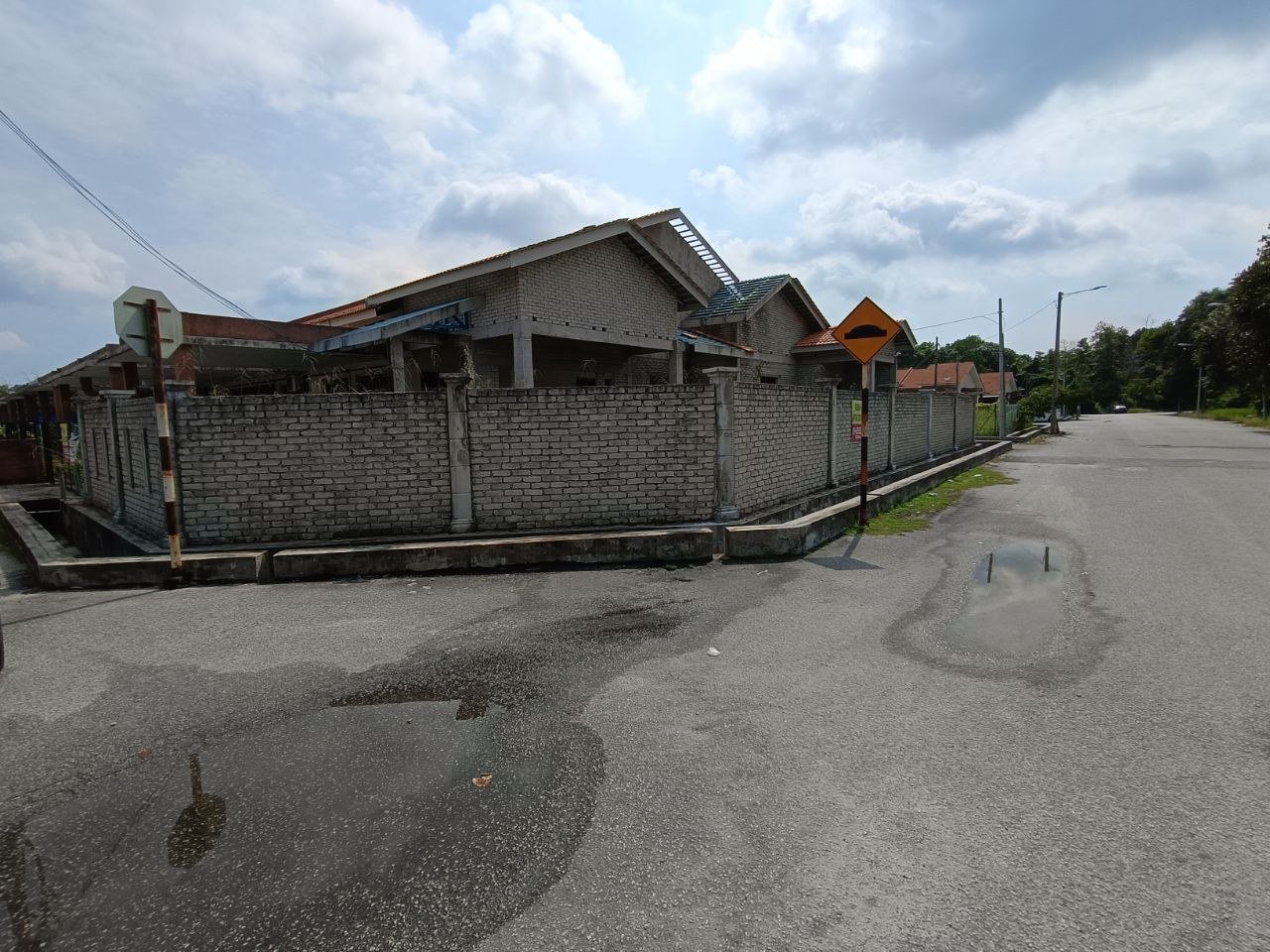 [JUALAN SEADANYA] CORNER LOT PANDAN MAKMUR