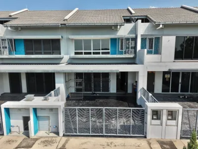 Double Storey Serenia City (Arina)