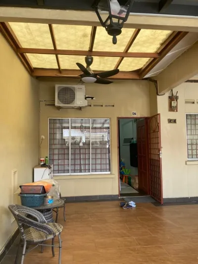 SP02 - -Rumah Teres Setingkat Siap Renovasi Di Taman Kota Masai Untuk Dijual.