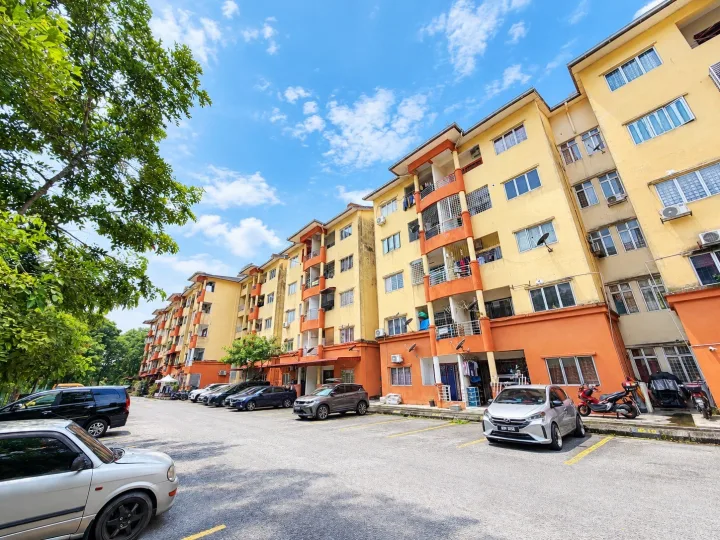 FOR SALE | MERAK APARTMENT, SUBANG BESTARI