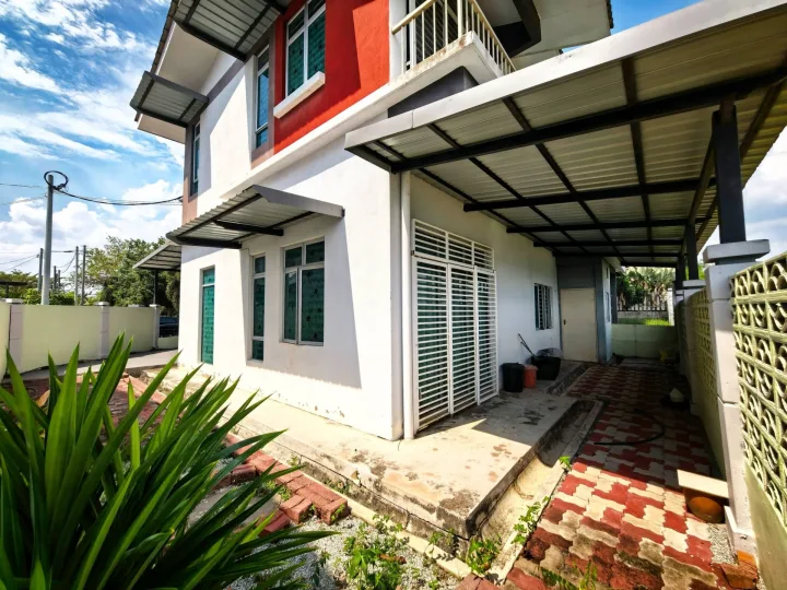 SEMI D 2 TINGKAT FREEHOLD TAMAN KASA HEIGHT ALOR GAJAH