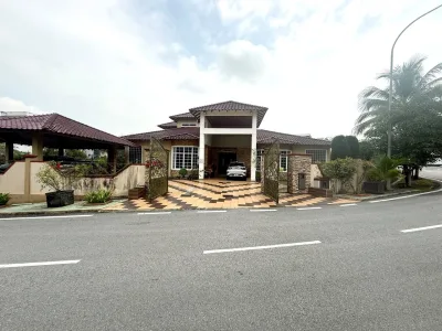 1.5 Storey Bungalow Corner Lot Jalan Pekaka Seksyen 8 Kota Damansara