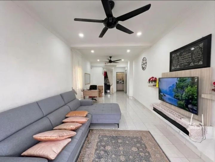 PANGSAPURI SKYVILLAS