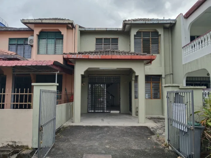 FOR SALE HUGE DOUBLE STOREY IN TMN SEREMBAN JAYA OPEN FACING