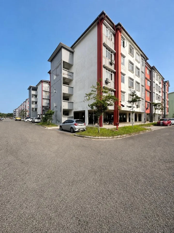 Tingkat 1 Rumah Pangsa Seri Nilam @Bukit Tiram