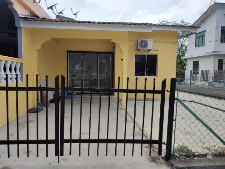 Teres 1 Tingkat End Lot, Taman Pandan Jaya Seksyen 1, Bachang, Melaka