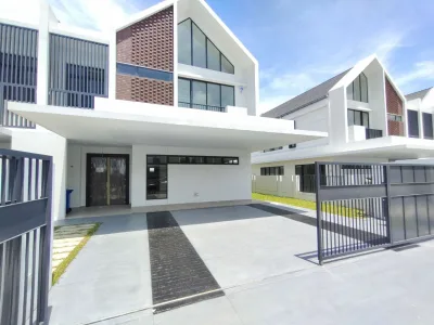 Two Storey Semi-D || The Eighth Elmina Green