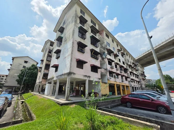 Gugusan Seroja Apartment, Kota Damansara
