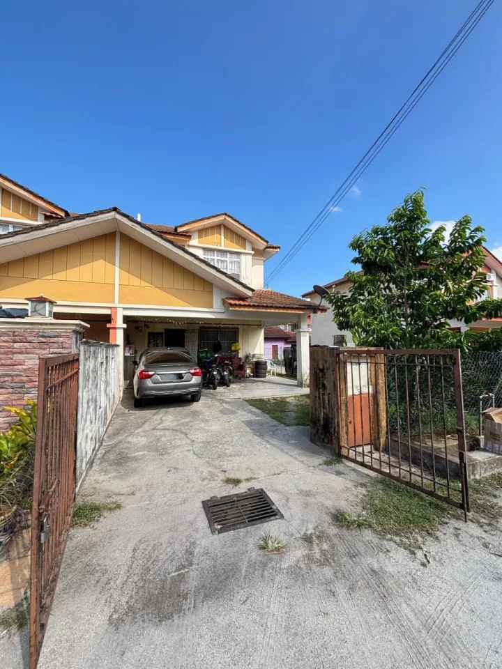 [RENOVATED, ENDLOT] RUMAH TERES 2 TINGKAT TAMAN SERI MAHKOTA AMAN, KUANTAN